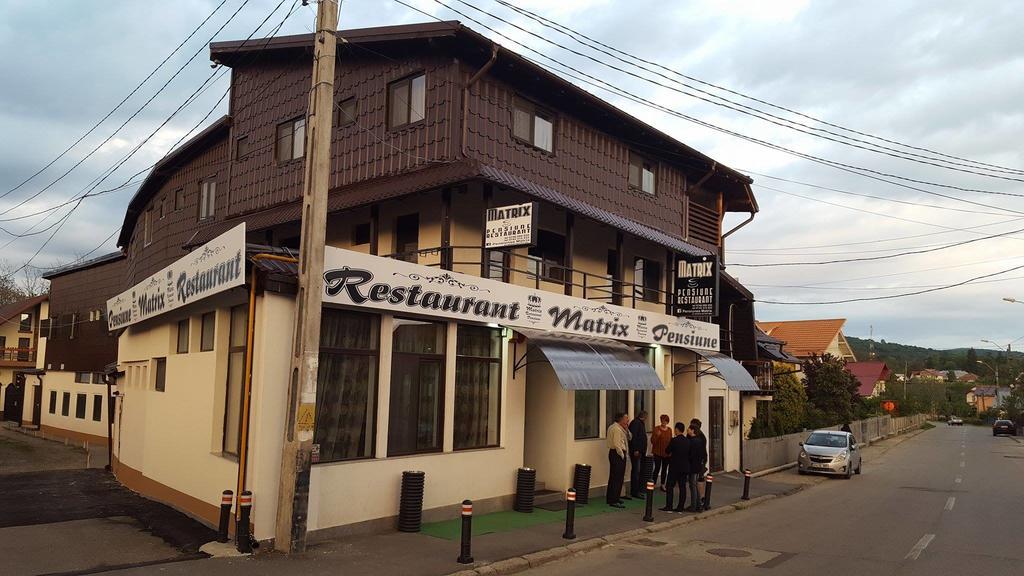 Pensiune Matrix Curtea de Argeş Exteriér fotografie