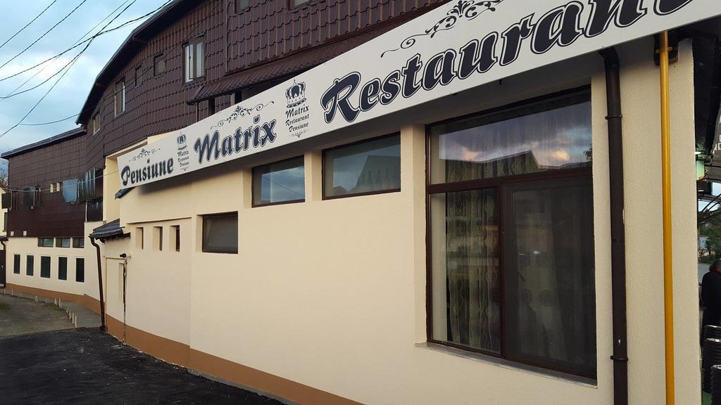 Pensiune Matrix Curtea de Argeş Exteriér fotografie